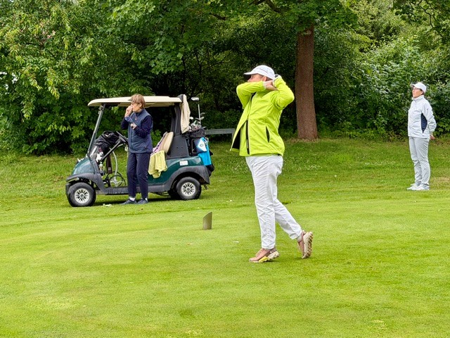 Dienstagsdamen mit Gästen aus 4 befreundeten Golfclubs Dienstagsdamen mit Gästen aus 4 befreundeten Golfclubs