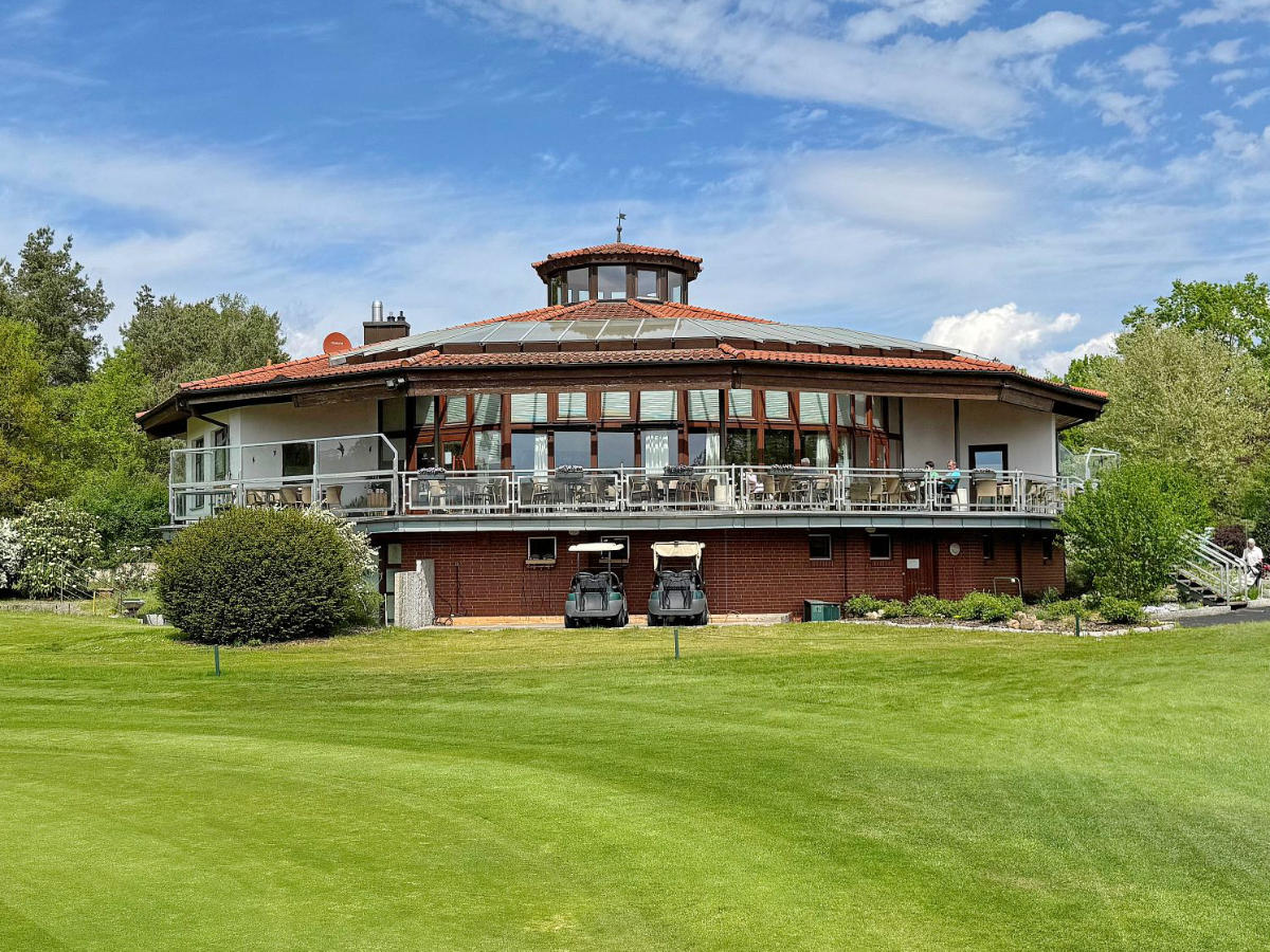 GCGF_Clubhaus_Terrasse_Rückansicht